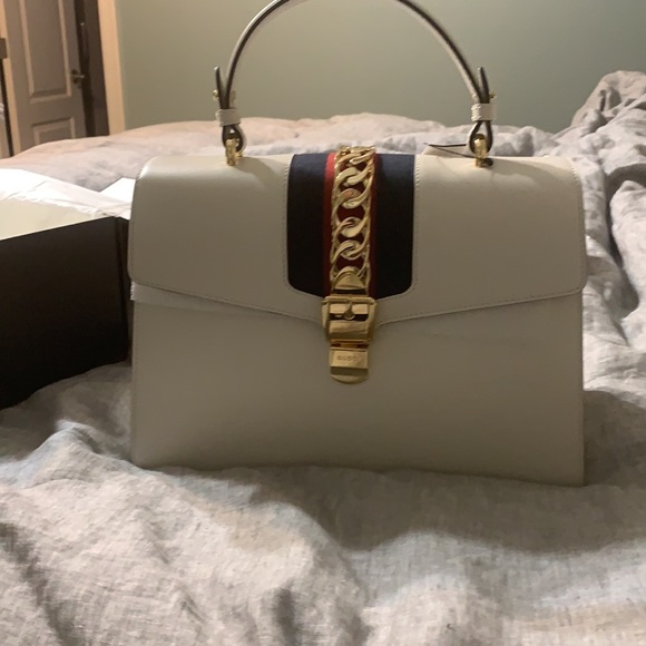 Gucci Handbag - Picture 4 of 10